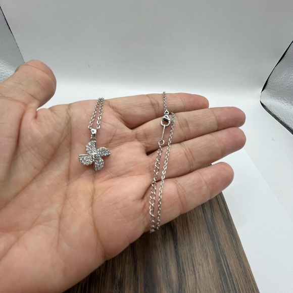 Fan Flower Spinning Windmill And Rhinestones Necklace Stainless Steel - Picture 11 of 16